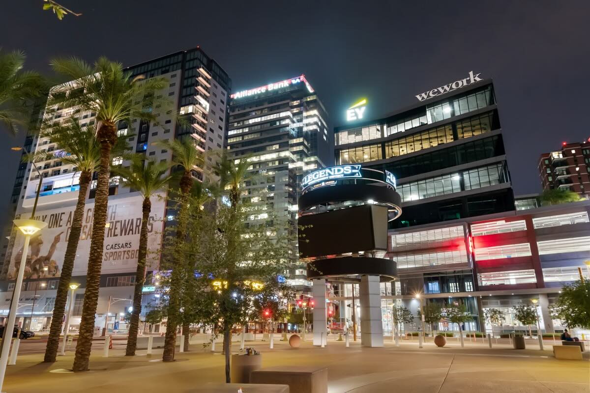 street view of buildings in Phoenix, AZ 