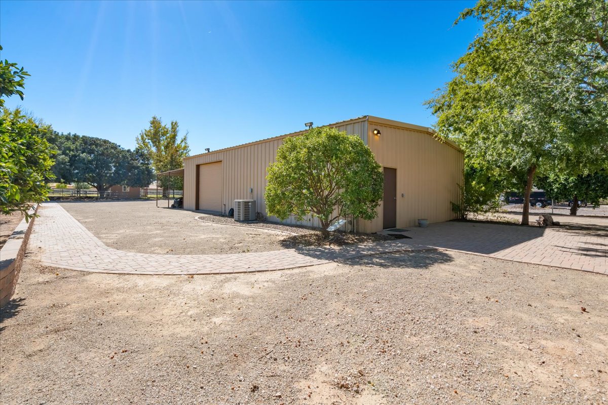 Equestrian estate for sale in Chandler, Arizona.