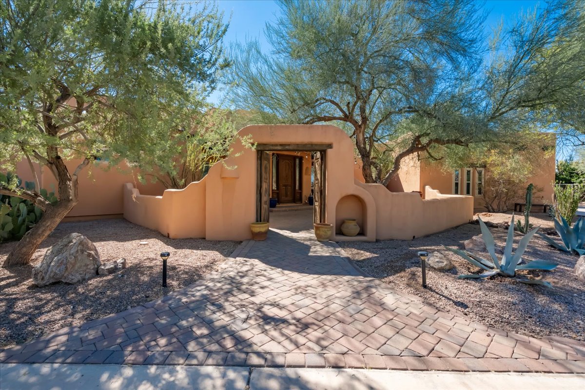 Equestrian estate for sale in Chandler, Arizona.
