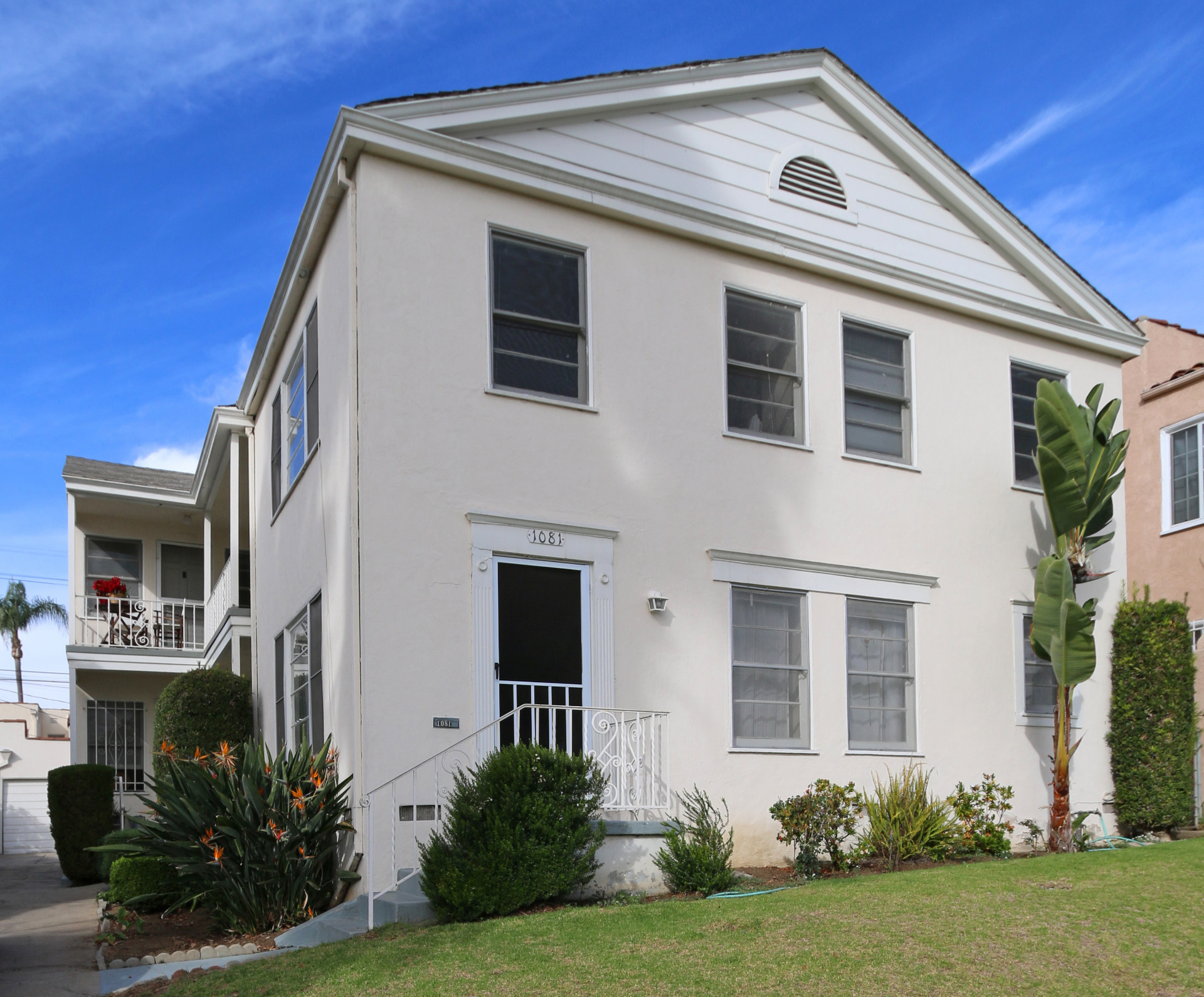 1081  S. Sycamore Ave