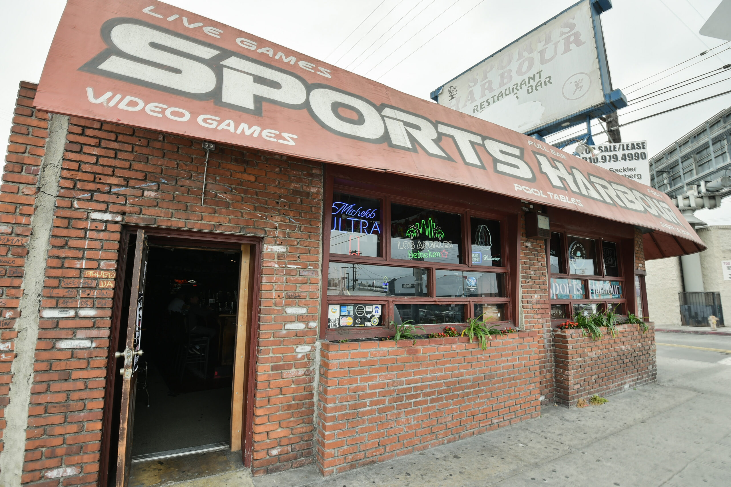 13484 Washington Blvd