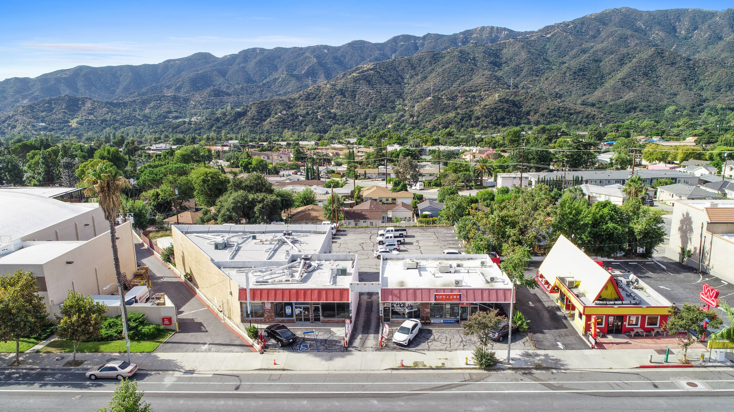 3130-3136 Foothill Blvd