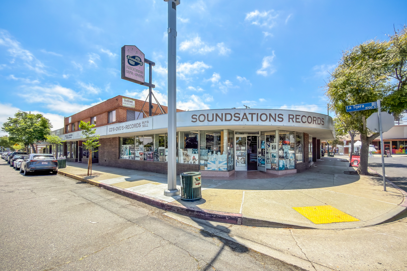8701  La Tijera Blvd