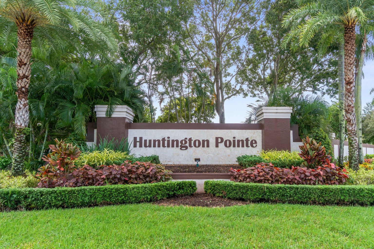 Huntington Pointe