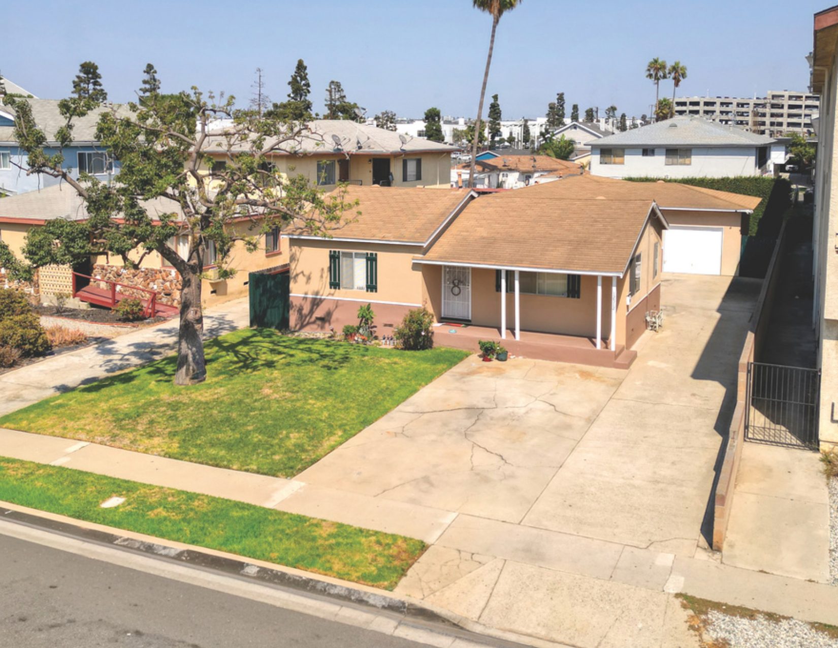 12512 Kornblum Ave Hawthorne CA