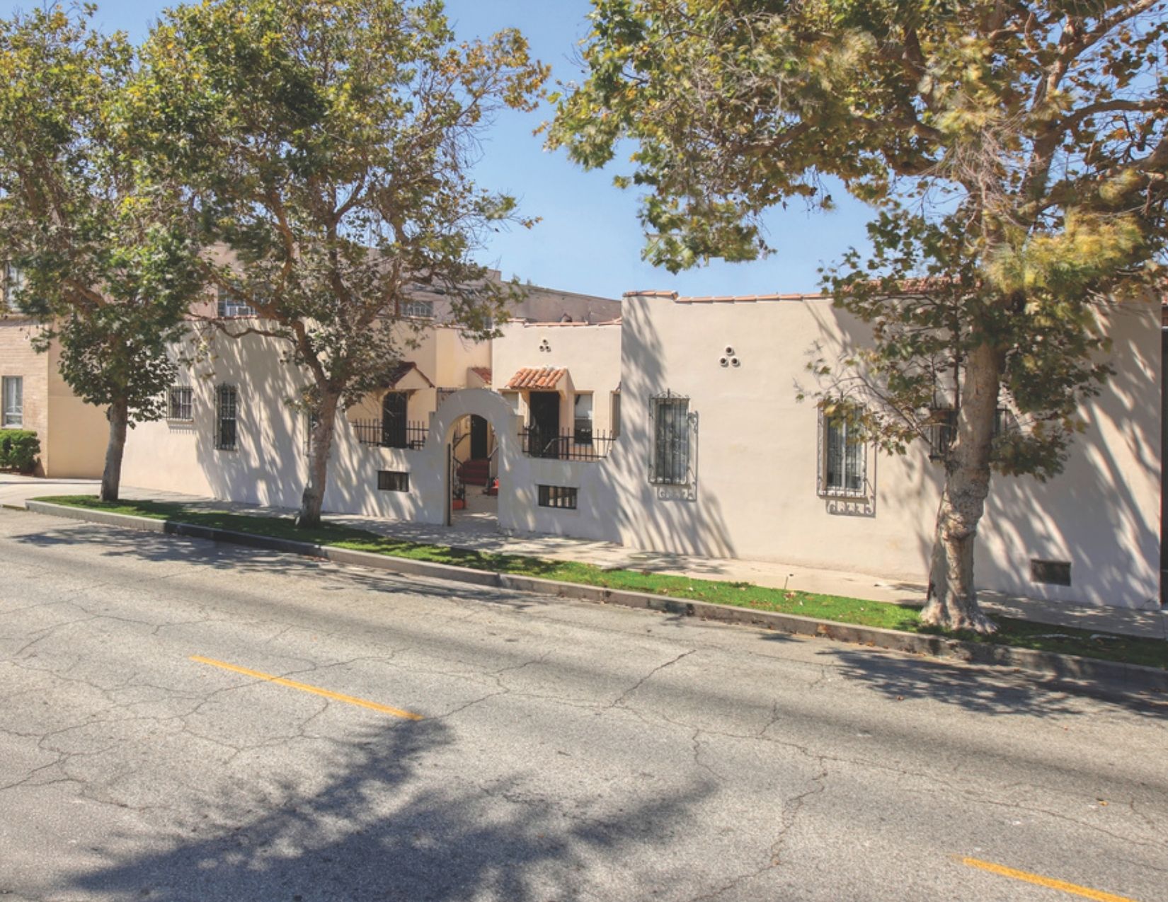 2671 Clarendon Huntington Park CA