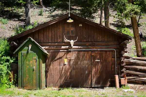 Living Off-Grid In Wyoming 8