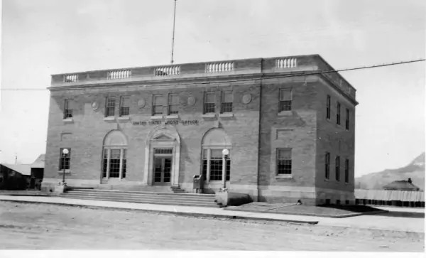 Recognize these buildings?