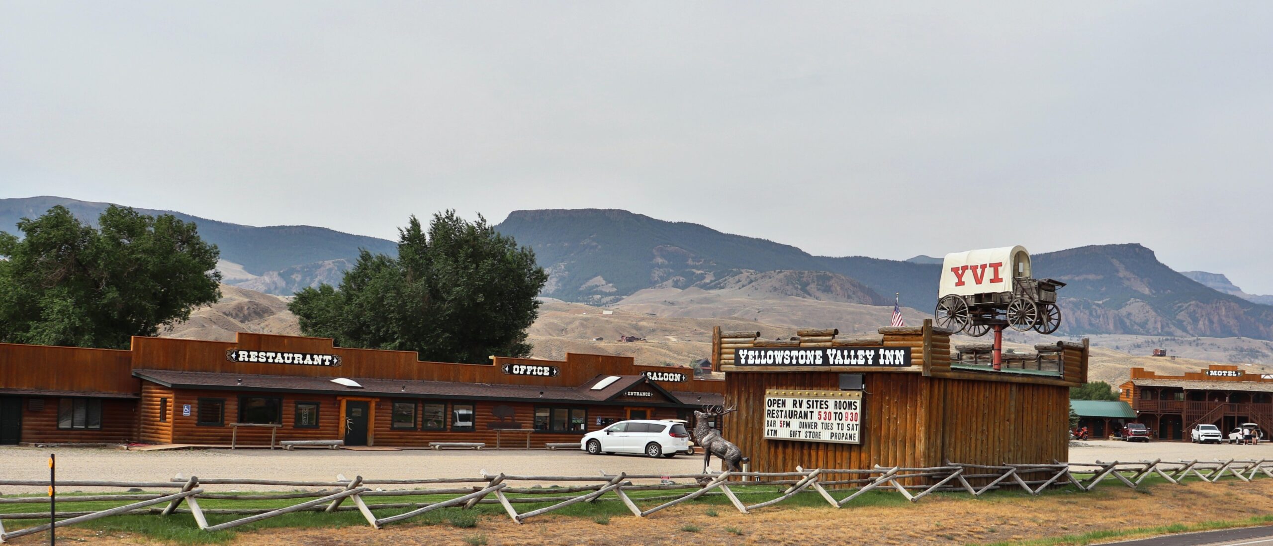 Yellowstone Valley Inn Saloon