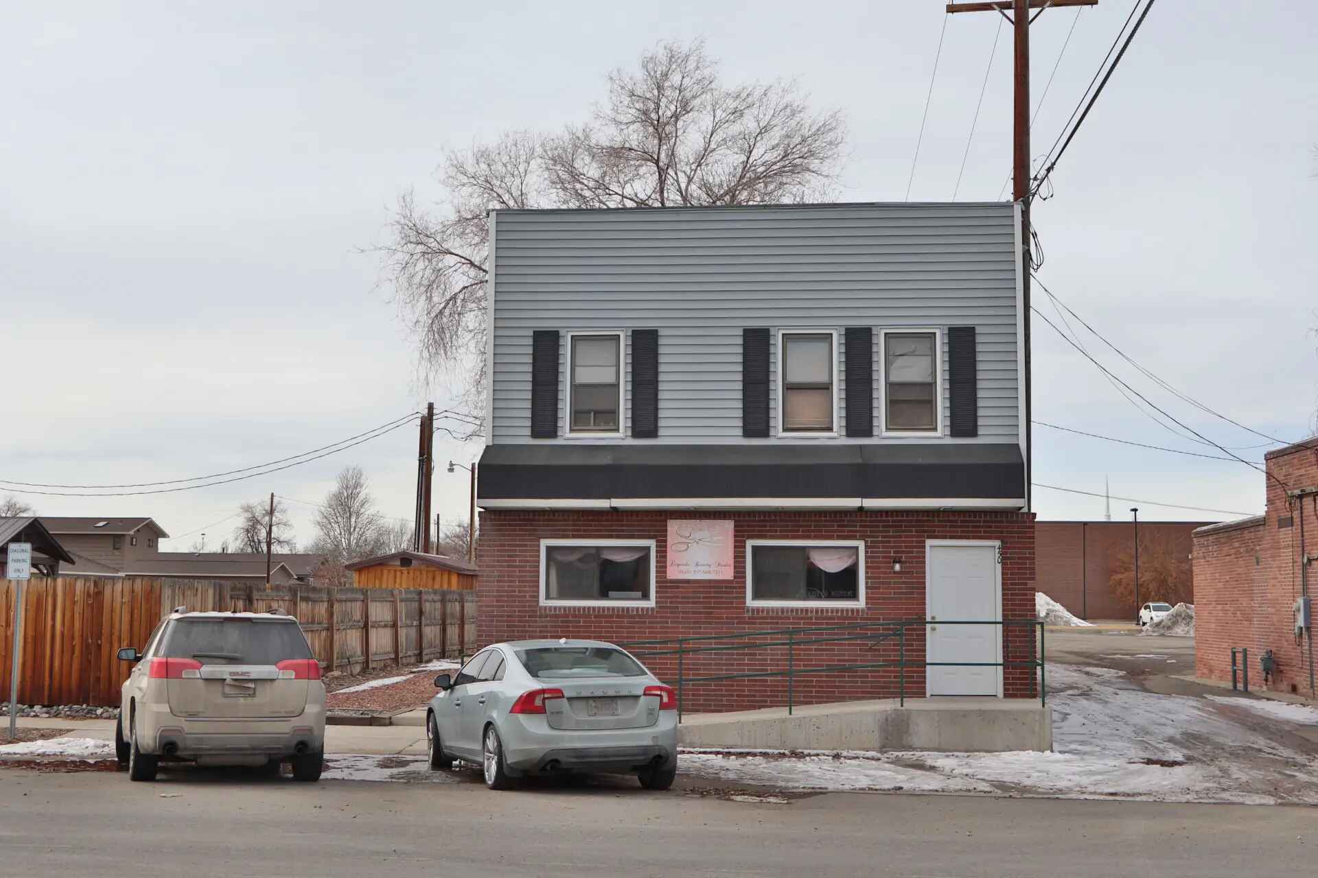450 Montana Ave