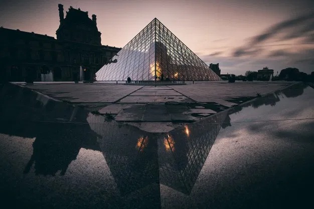 amazing shot louvre paris france