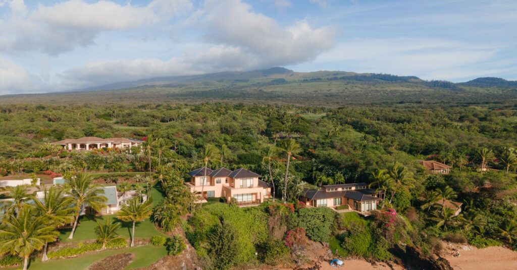 Fee Simple vs Leasehold in Hawaii: What Maui Buyers Must Know
