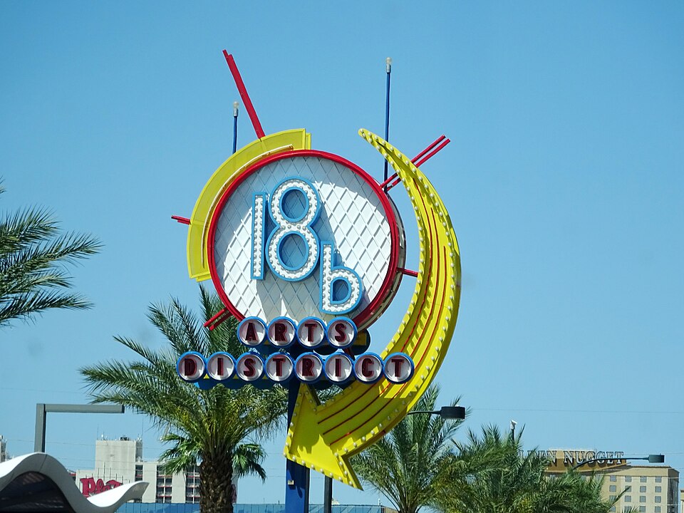 Description A sign on Casino Center Boulevard for the 18b Arts District in Las Vegas. Date 31 May 2015 Source https://www.flickr.com/photos/chrryblssmninja/17805174823/ Author Diandra Rodriguez