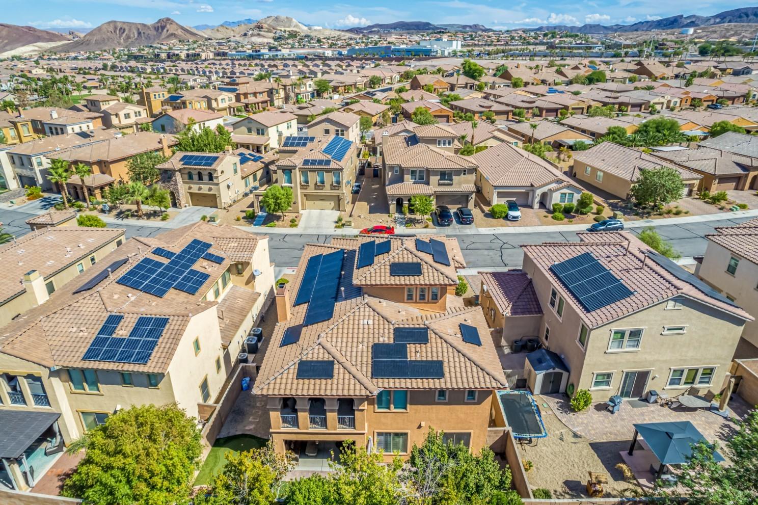 What Today’s Luxury Buyer Actually Wants—And What’s Over