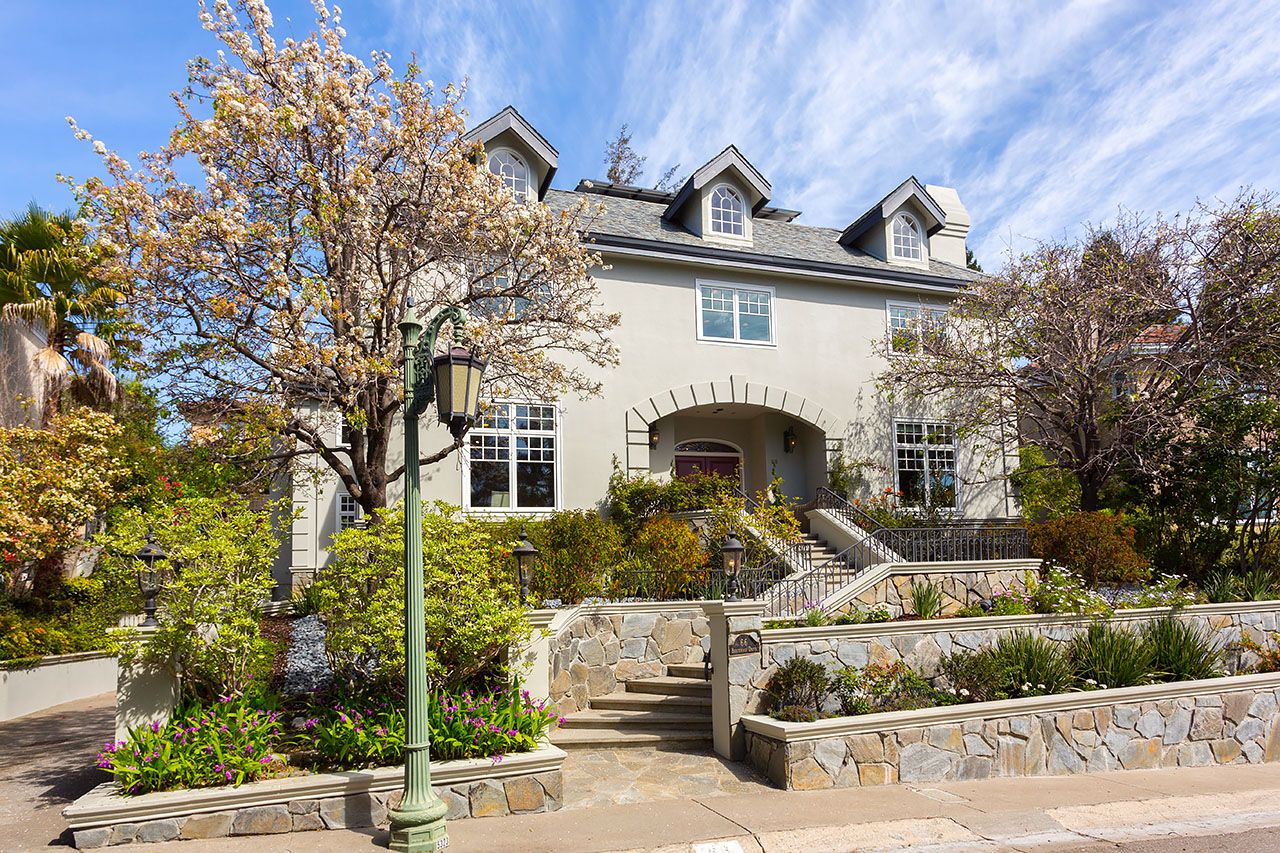 Listing Featured Photo