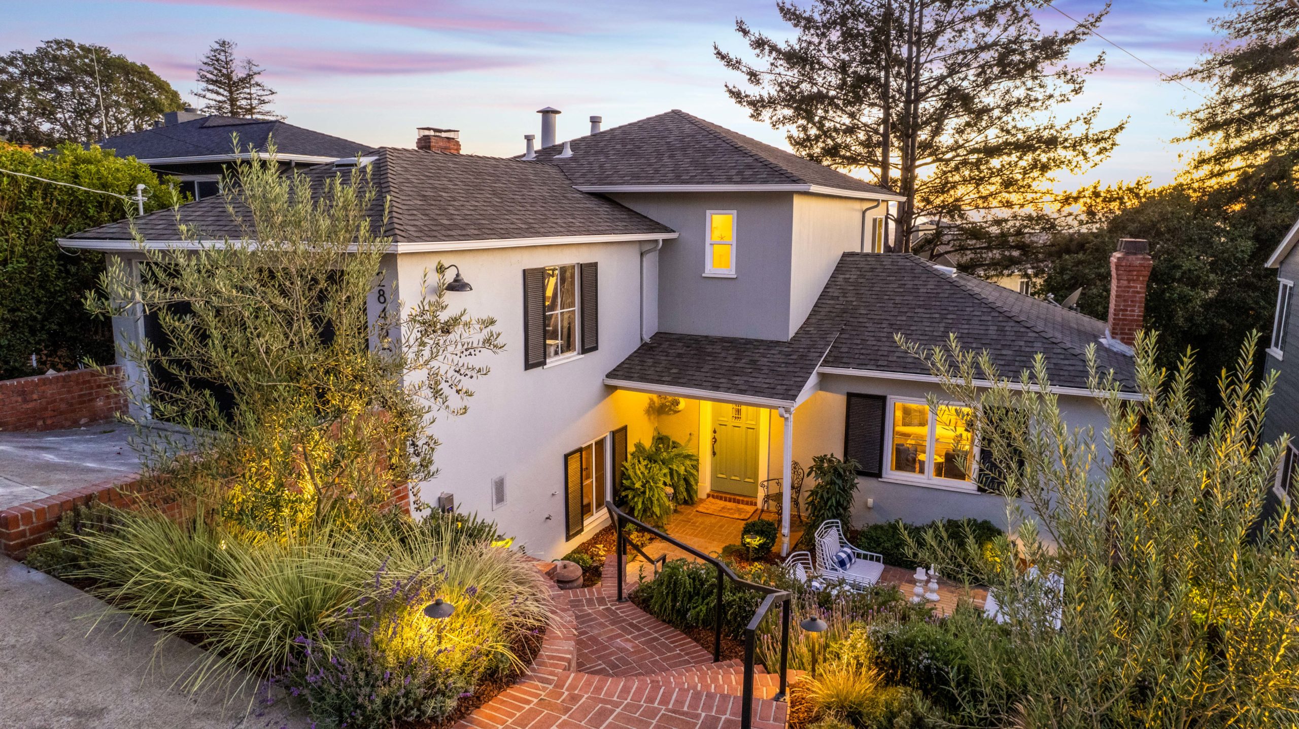 Listing Featured Photo