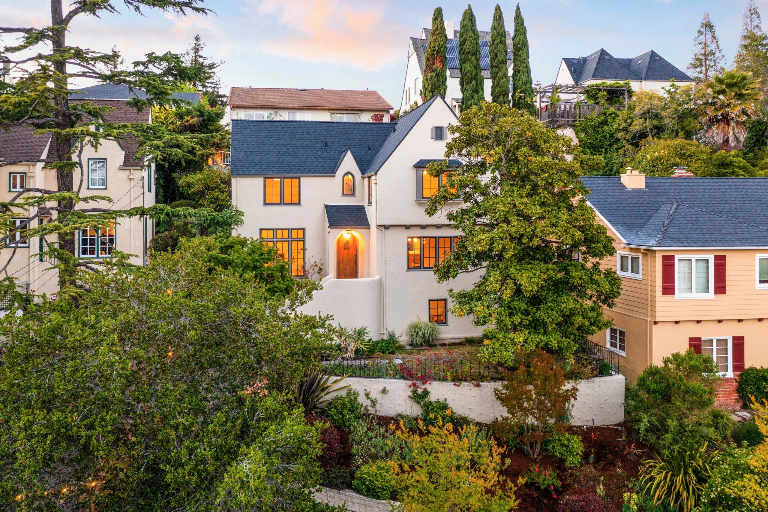 Listing Featured Photo