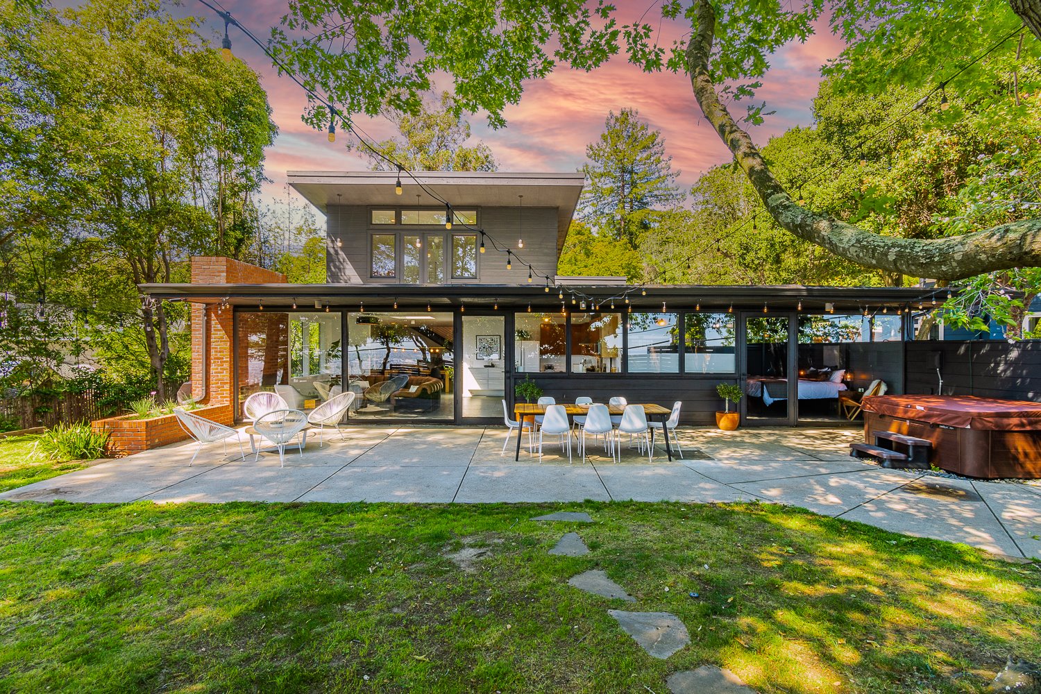 Listing Featured Photo