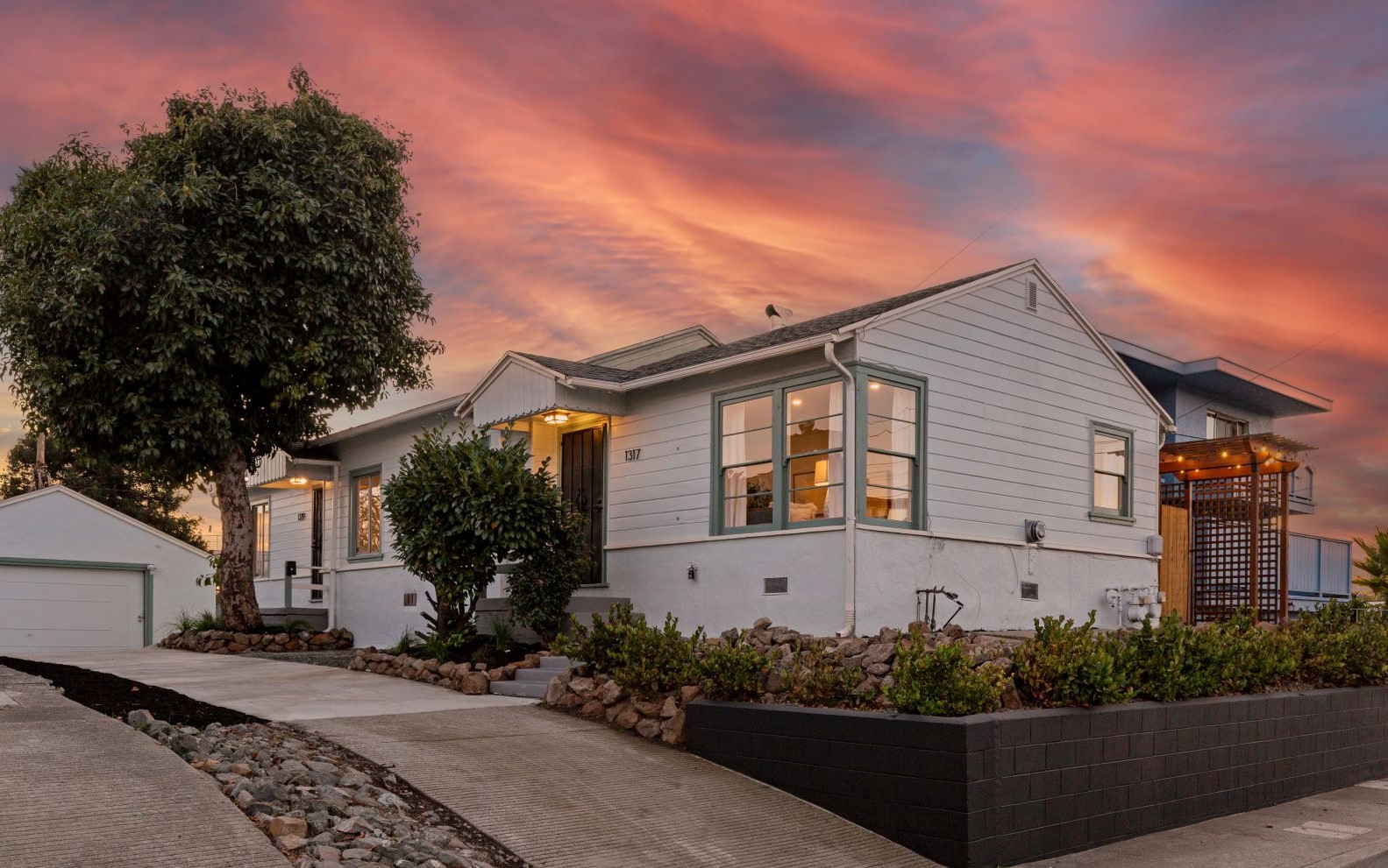 Listing Featured Photo