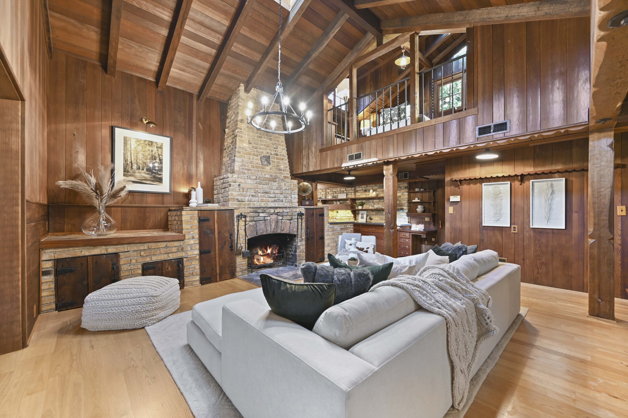 Listing Featured Photo