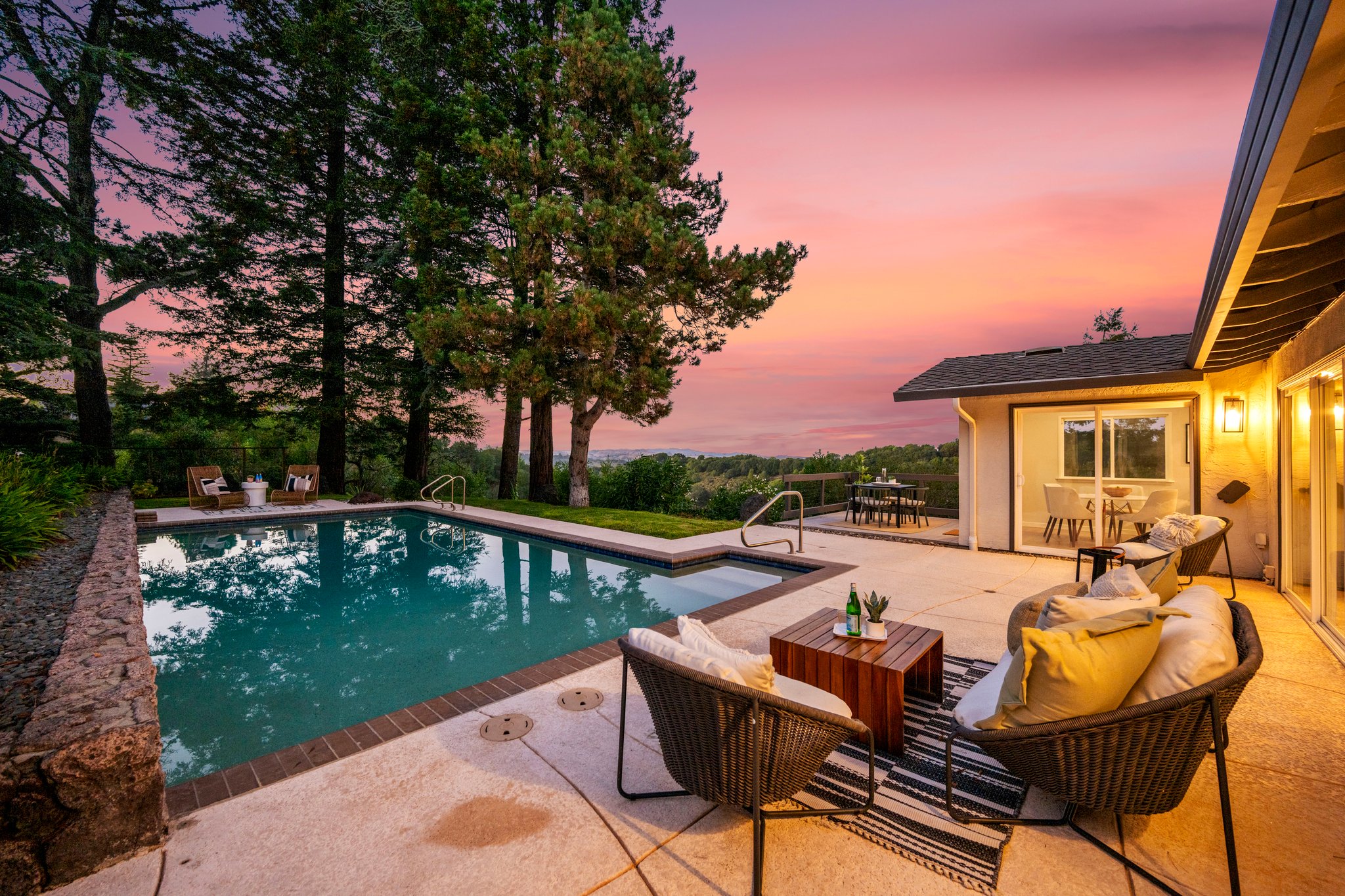 Listing Featured Photo