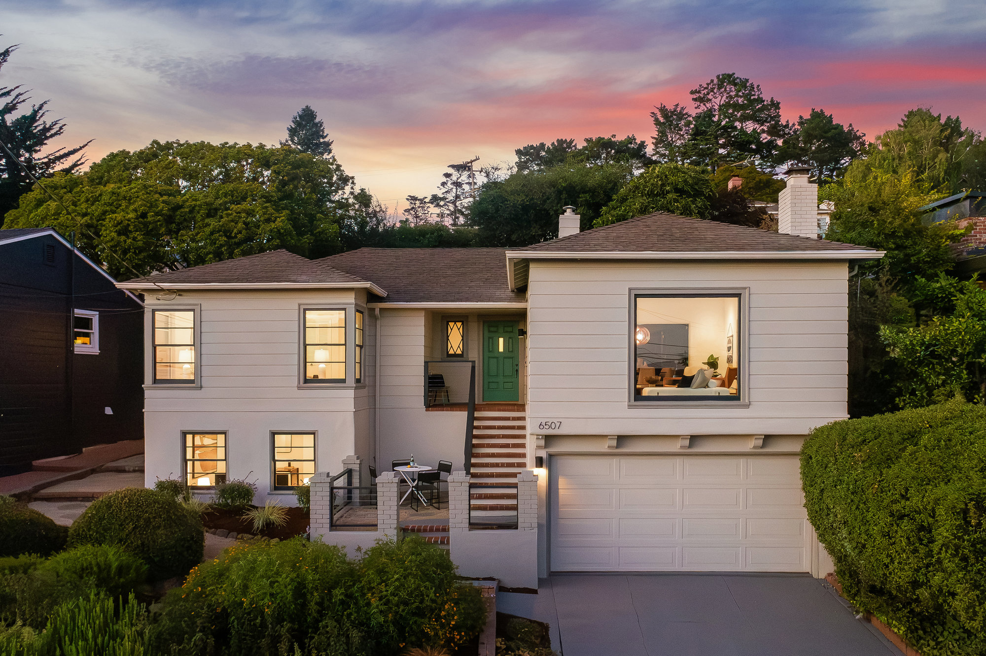 Listing Featured Photo