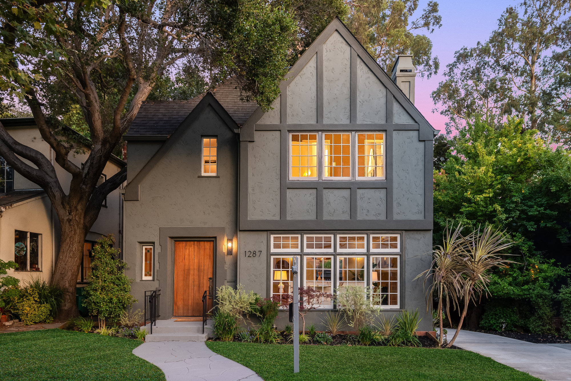 Listing Featured Photo