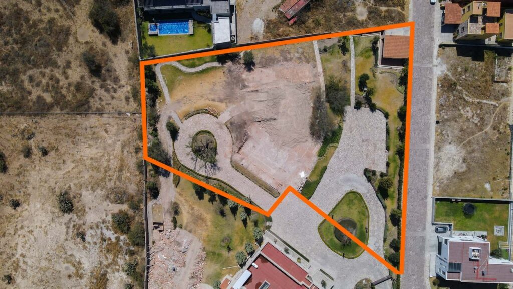 El Capricho Oriente Lot