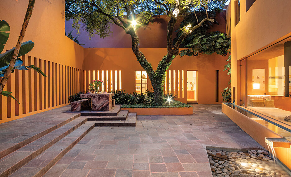 A Starchitecture Home in San M...
