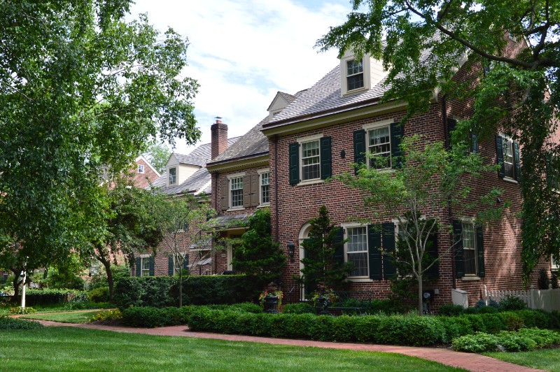 Willowmere_townhouses_in_Upper_Dublin