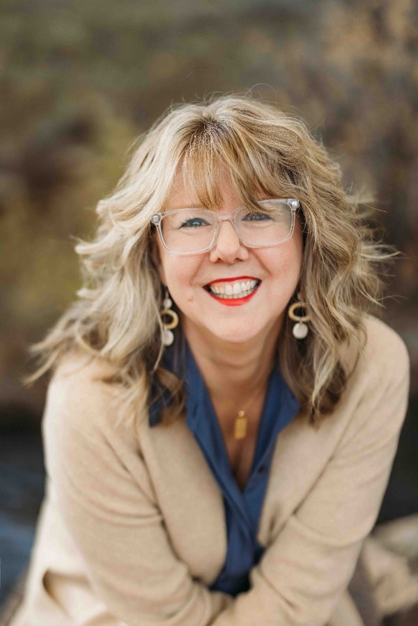 Julie  Abel