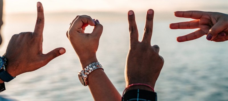 LOVE Handsign