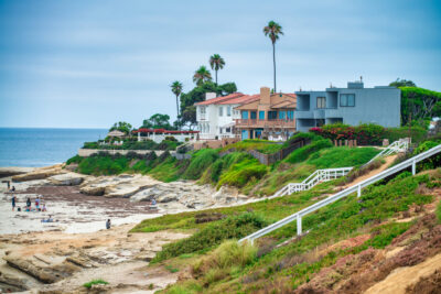 Luxury homes by the beach in La Jolla, San Diego.