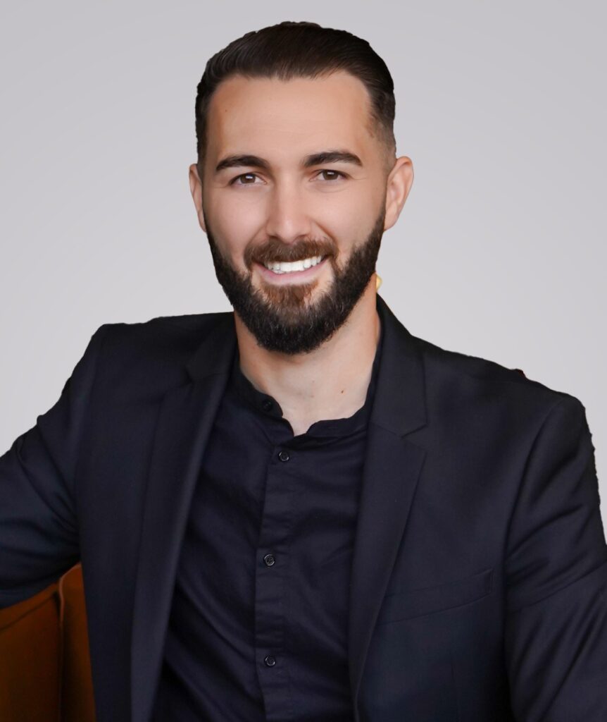 Miro  Guezoumian
